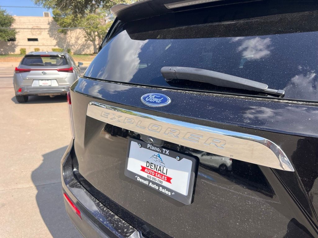 2020 Ford Explorer Base