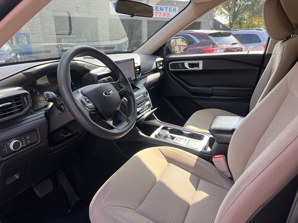 2020 Ford Explorer Base