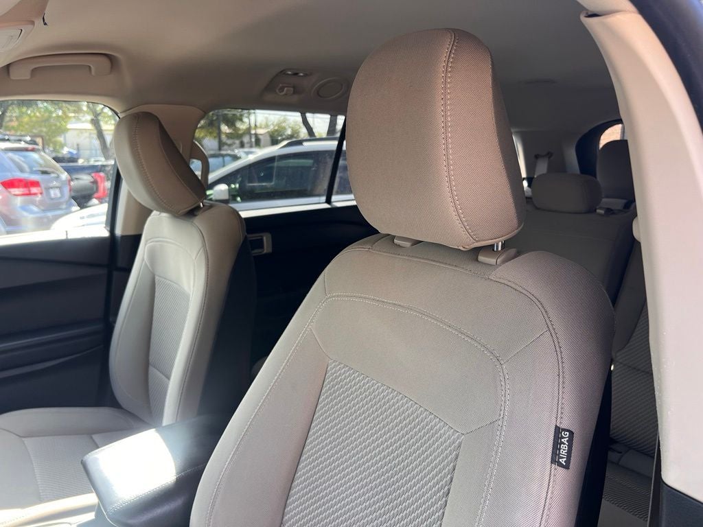 2020 Ford Explorer Base