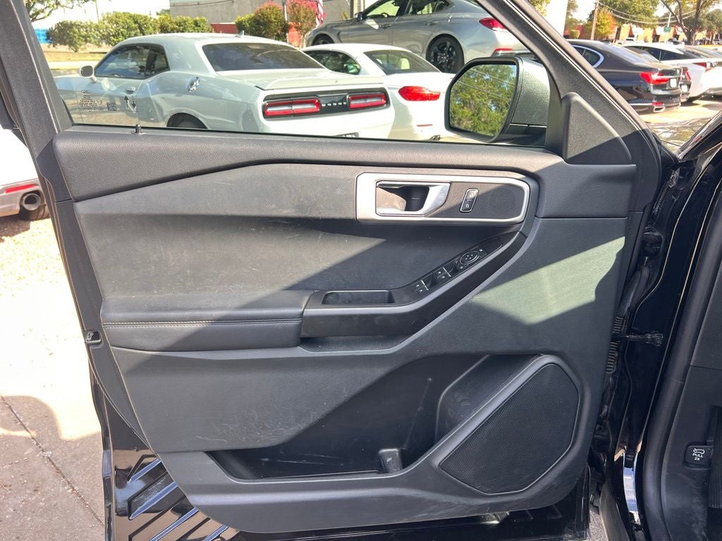 2020 Ford Explorer Base