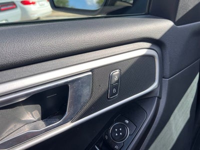 2020 Ford Explorer Base