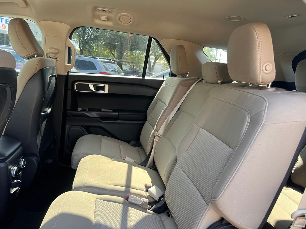 2020 Ford Explorer Base