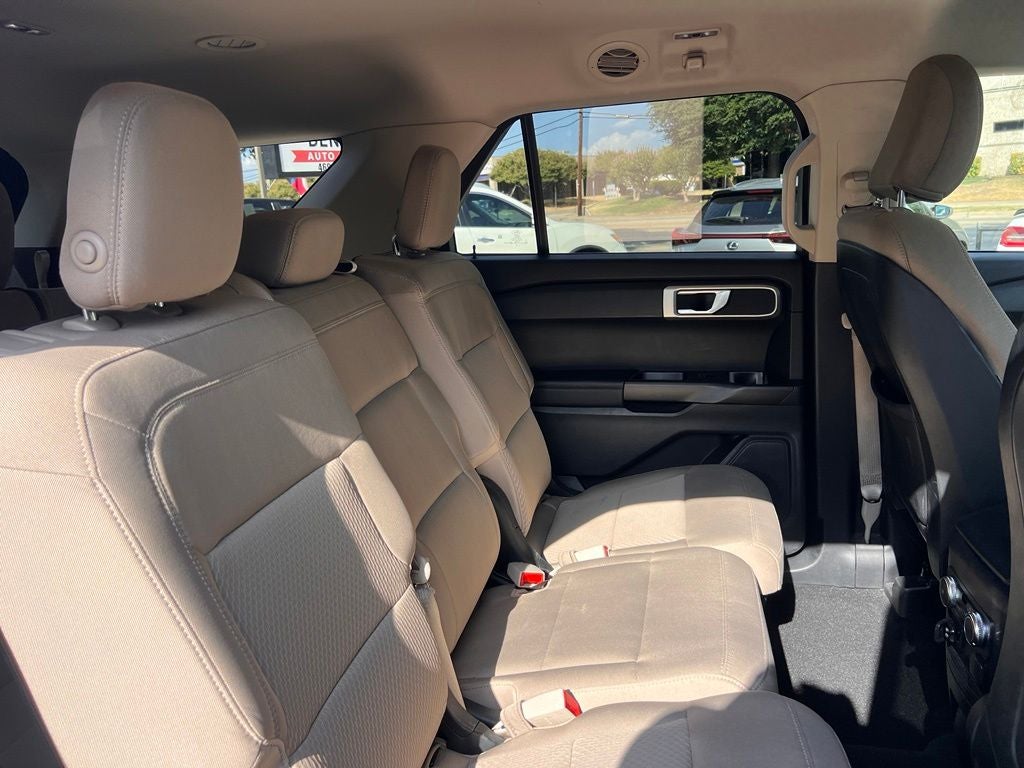 2020 Ford Explorer Base