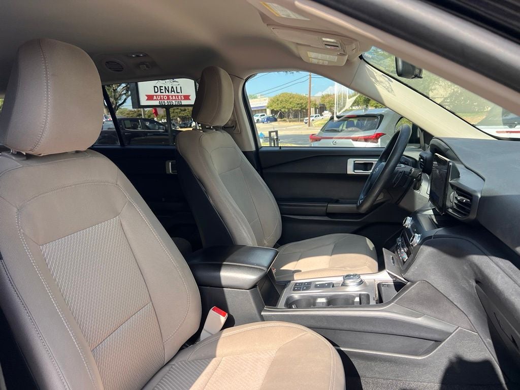 2020 Ford Explorer Base