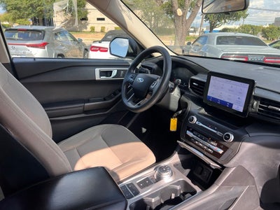 2020 Ford Explorer Base