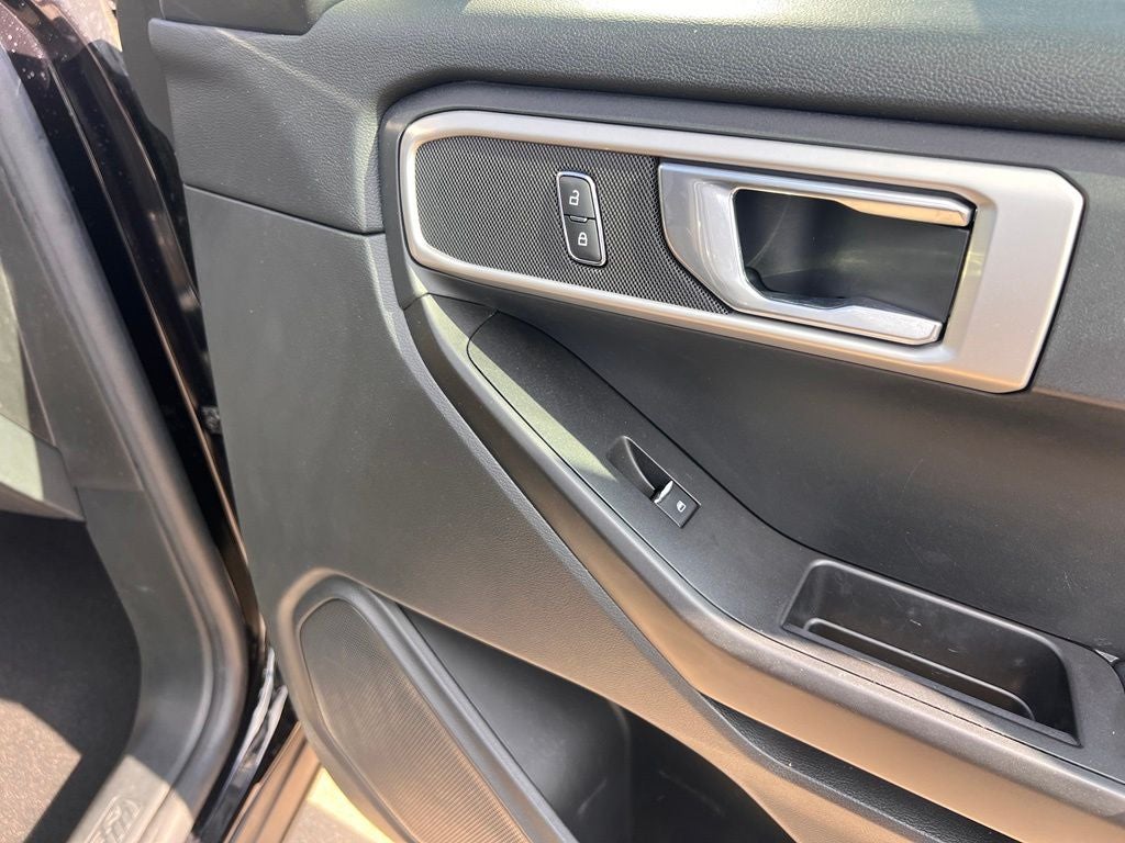 2020 Ford Explorer Base