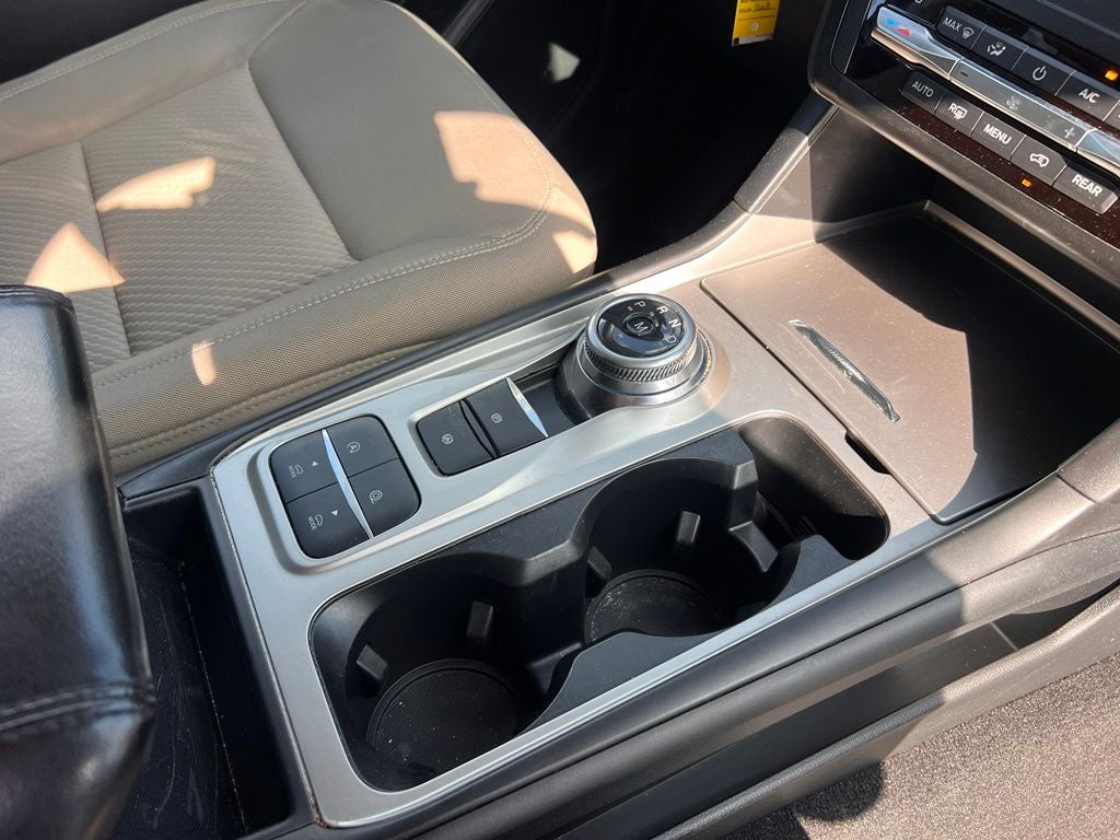 2020 Ford Explorer Base