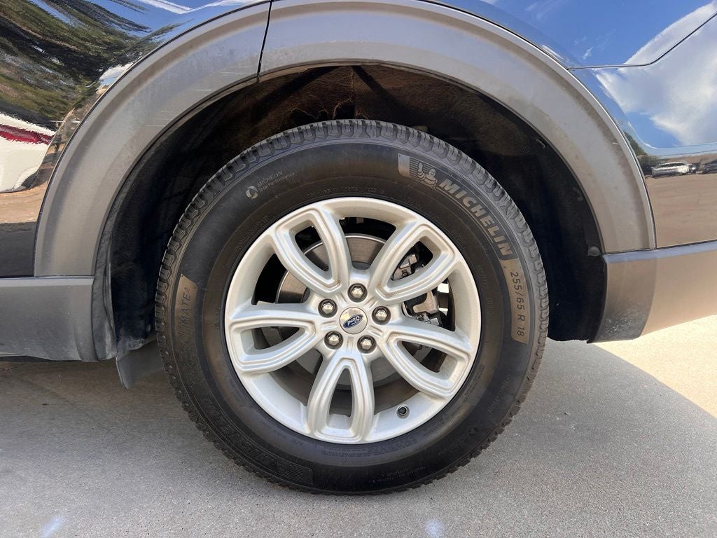 2020 Ford Explorer Base