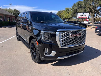 2022 GMC Yukon XL Denali