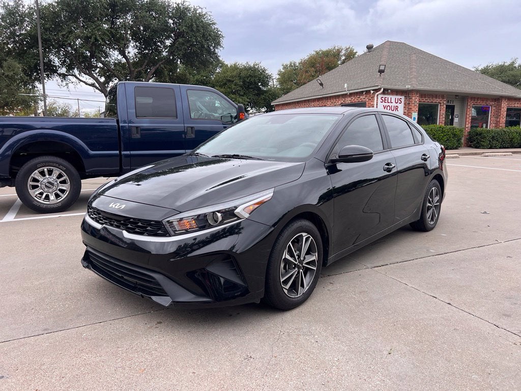 2023 Kia Forte LXS