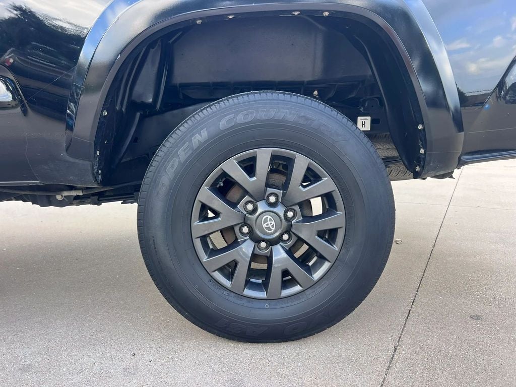 2022 Toyota Tacoma SR5