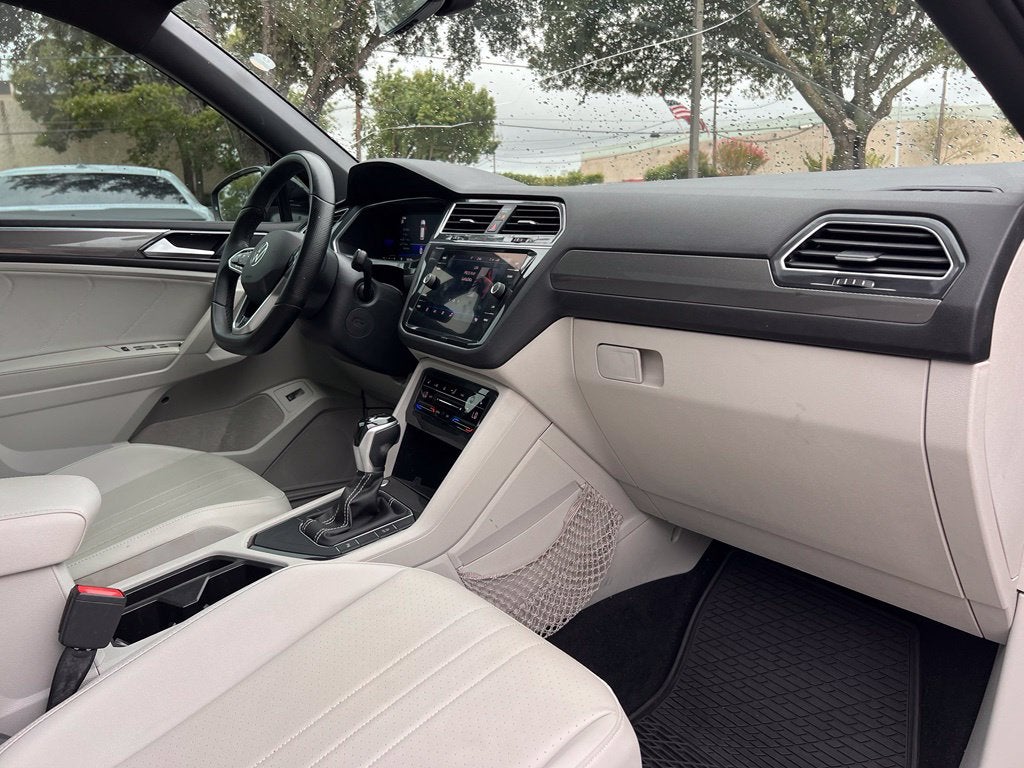 2022 Volkswagen Tiguan 2.0T SE R-Line Black