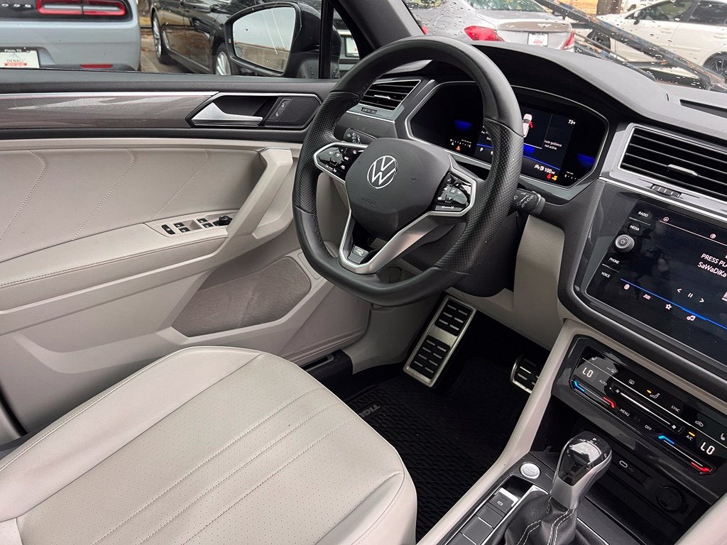 2022 Volkswagen Tiguan 2.0T SE R-Line Black