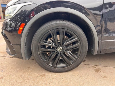 2022 Volkswagen Tiguan 2.0T SE R-Line Black