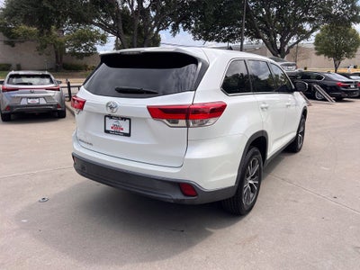 2019 Toyota Highlander LE