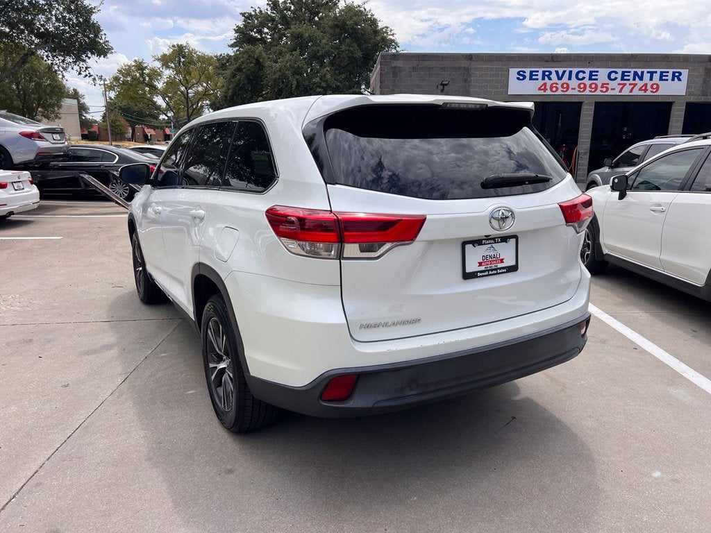 2019 Toyota Highlander LE
