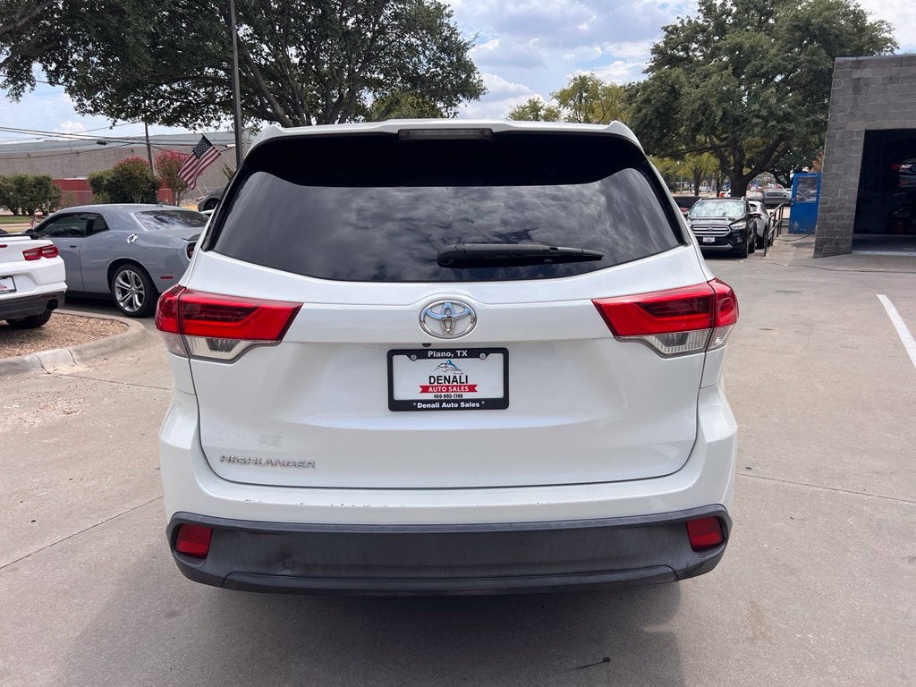 2019 Toyota Highlander LE