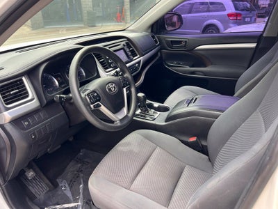 2019 Toyota Highlander LE
