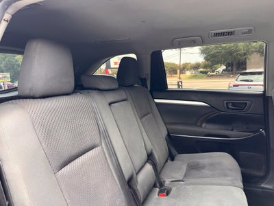2019 Toyota Highlander LE