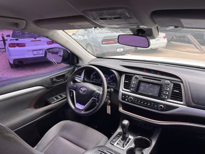 2019 Toyota Highlander LE