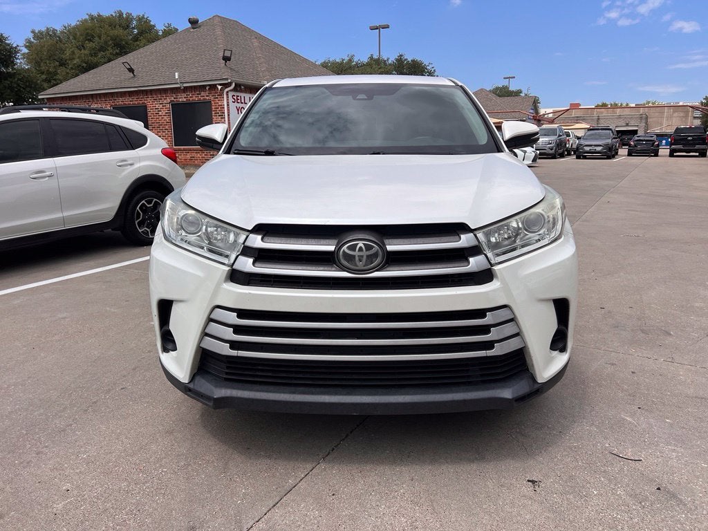 2019 Toyota Highlander LE