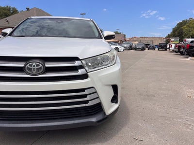 2019 Toyota Highlander LE