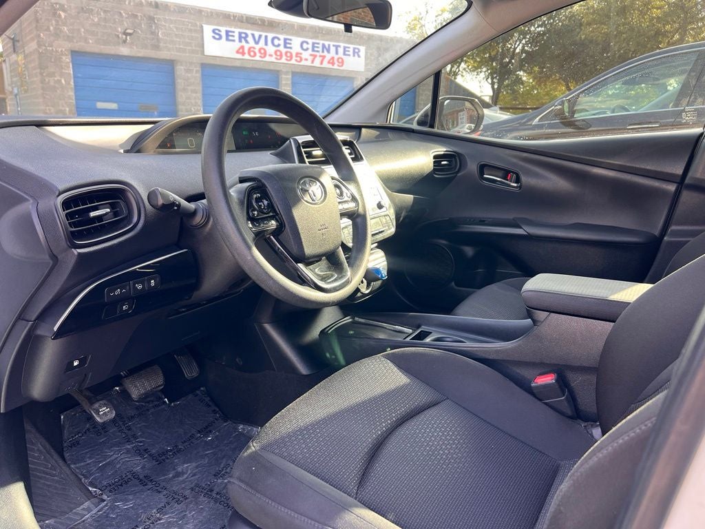2021 Toyota Prius LE