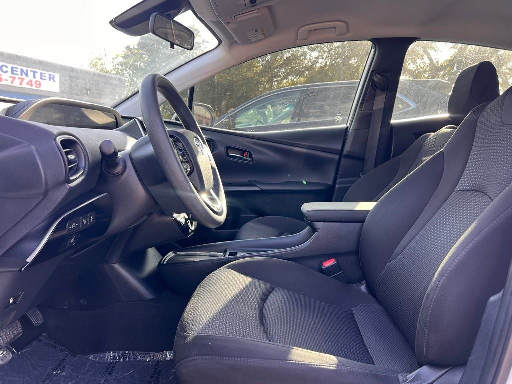 2021 Toyota Prius LE