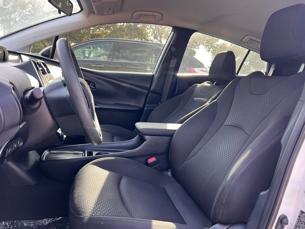 2021 Toyota Prius LE