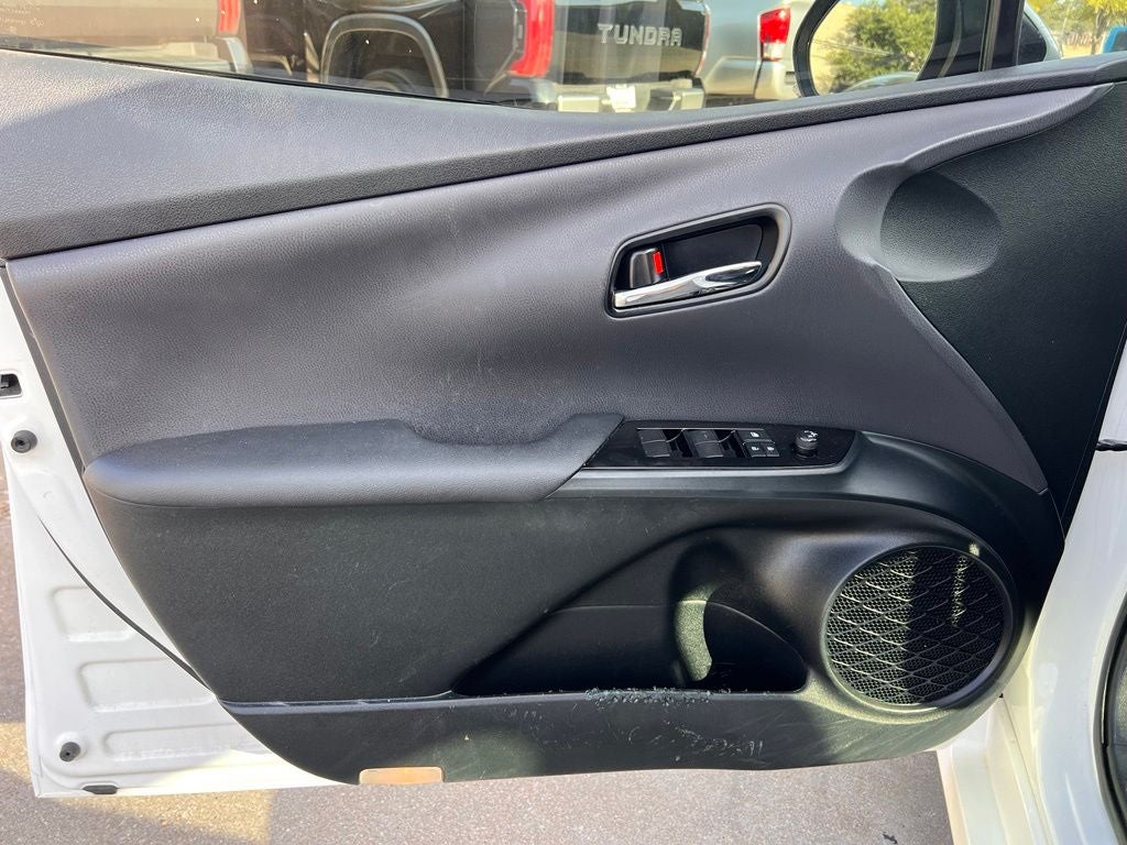2021 Toyota Prius LE