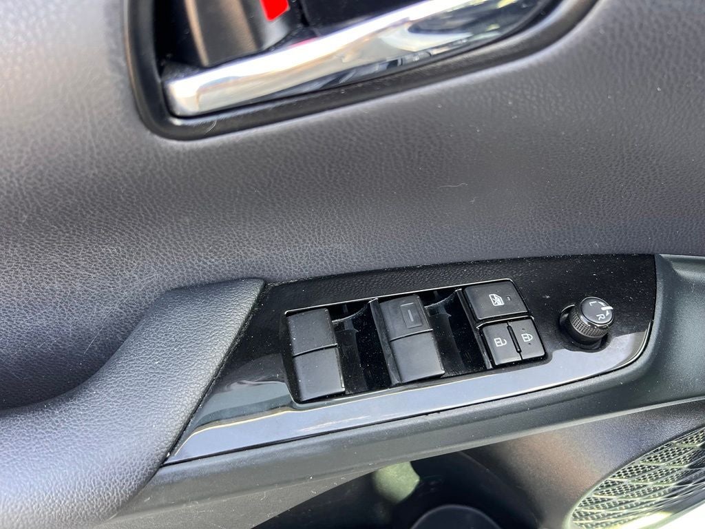 2021 Toyota Prius LE