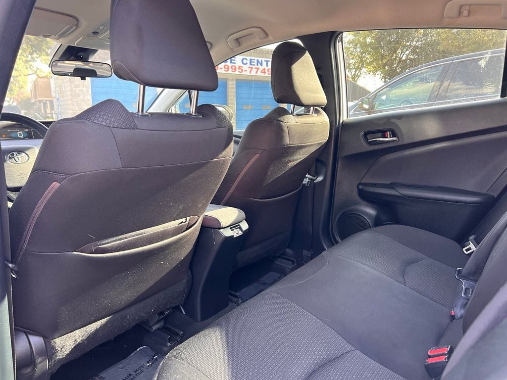 2021 Toyota Prius LE