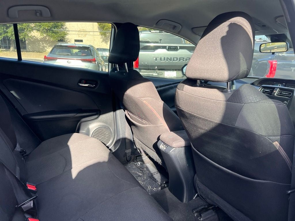 2021 Toyota Prius LE