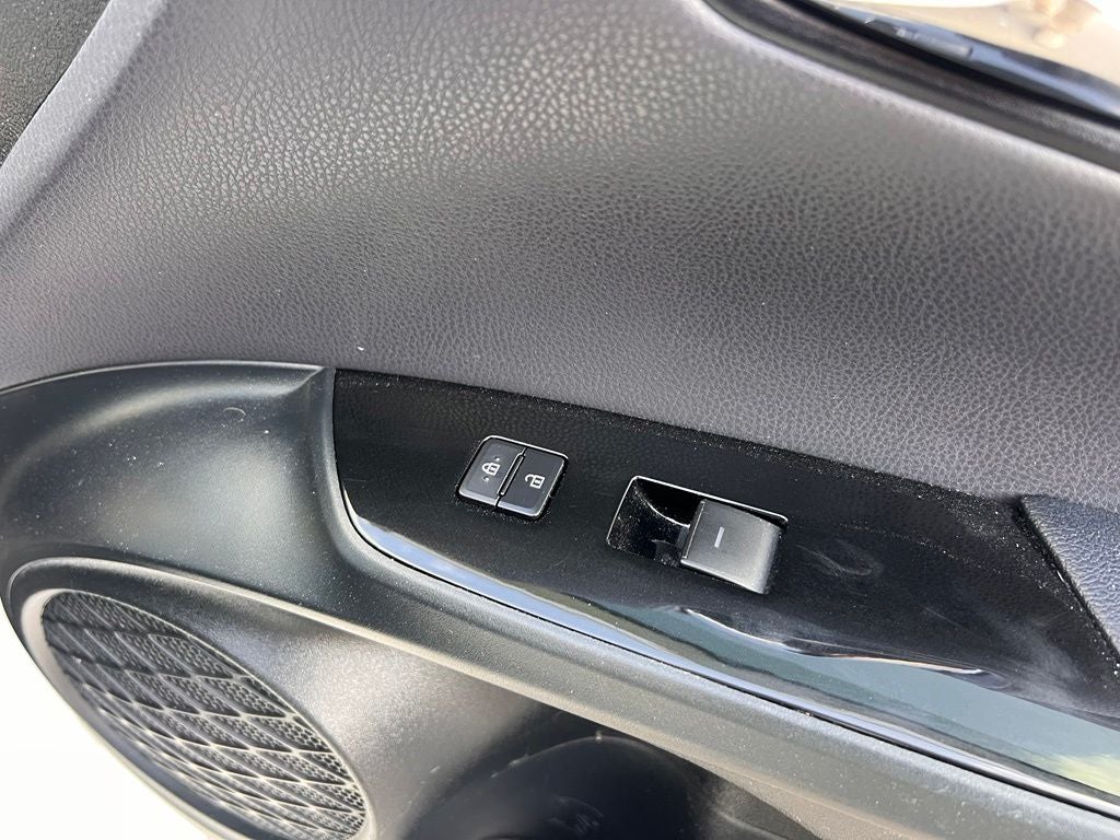 2021 Toyota Prius LE
