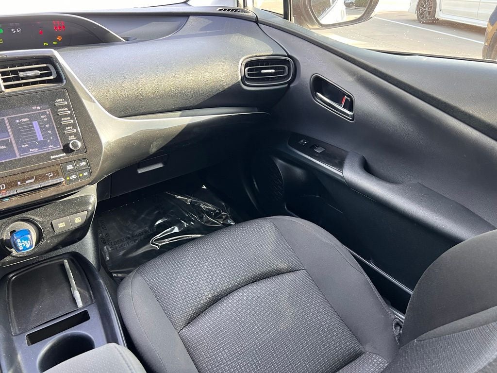 2021 Toyota Prius LE