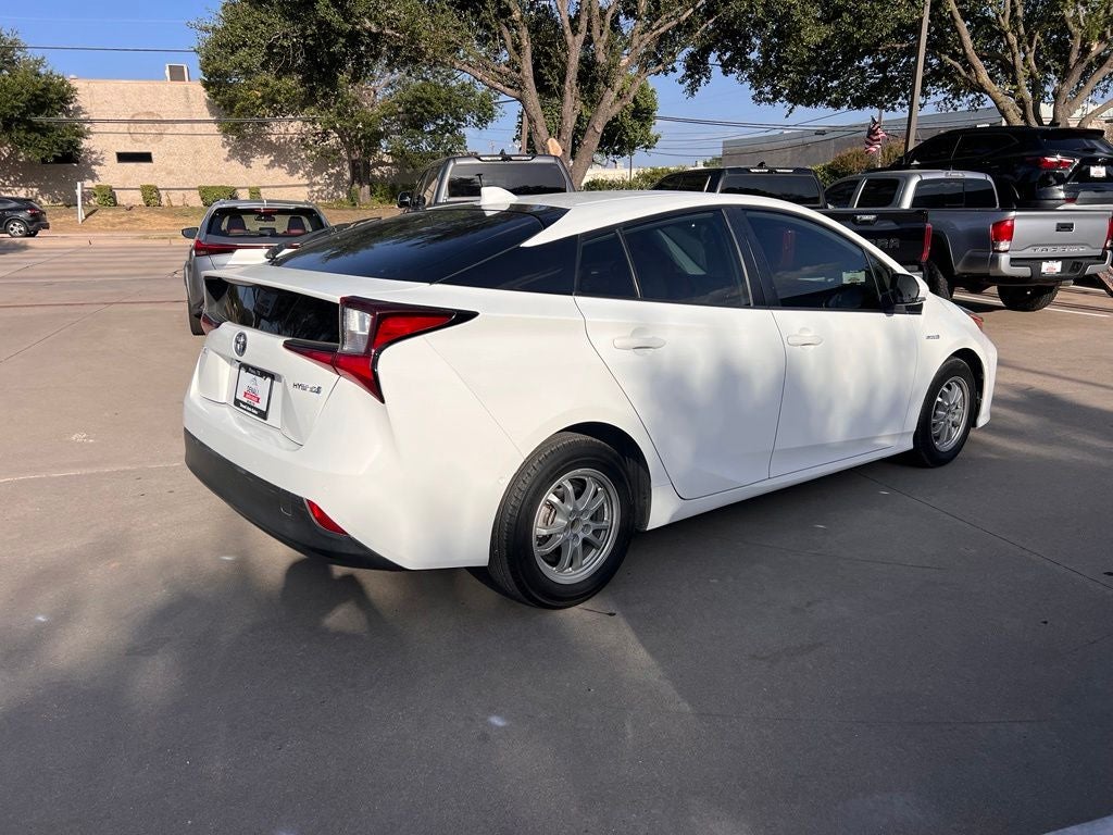2021 Toyota Prius LE