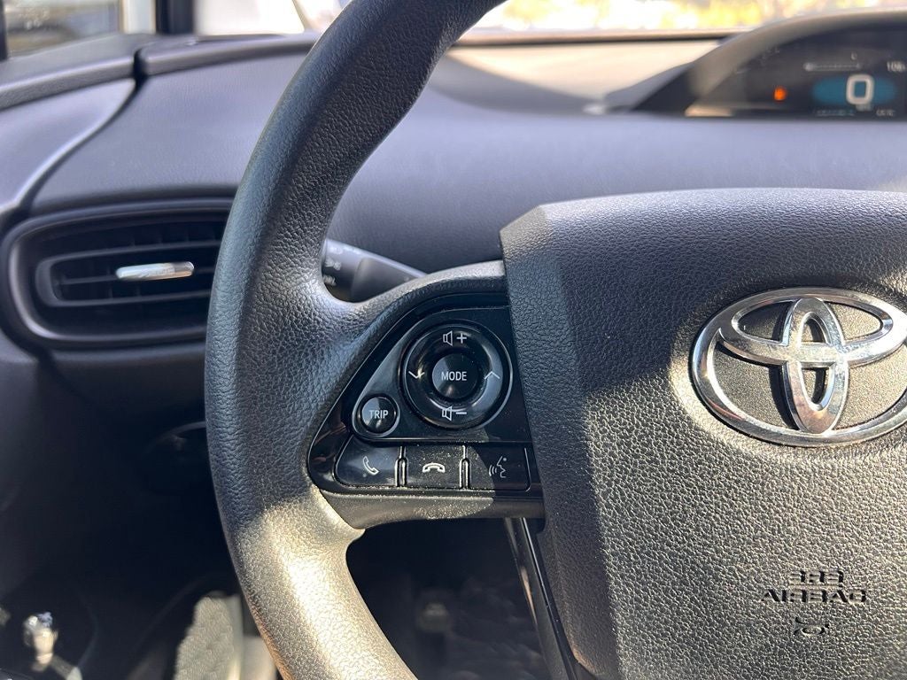 2021 Toyota Prius LE