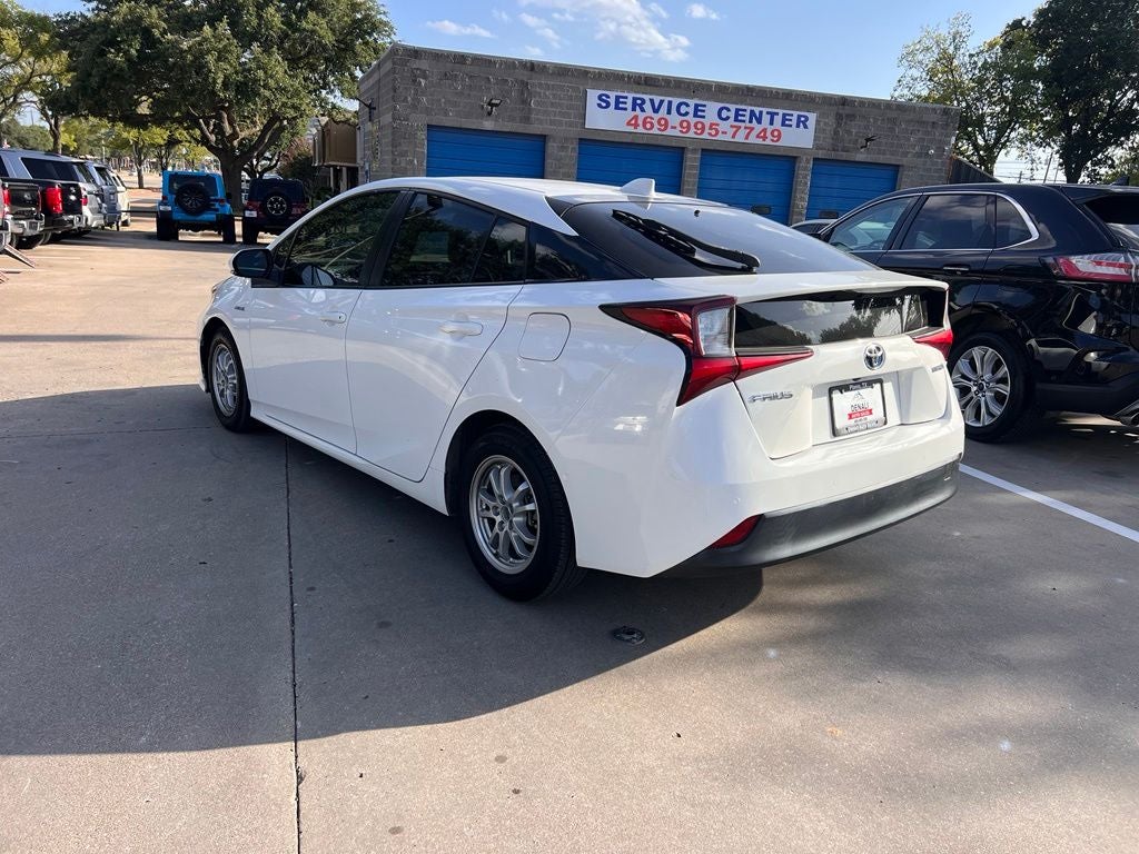 2021 Toyota Prius LE