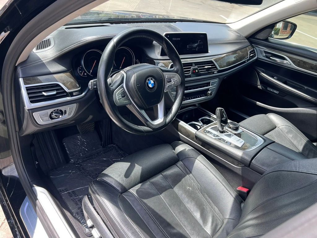 2018 BMW 7 Series 740i