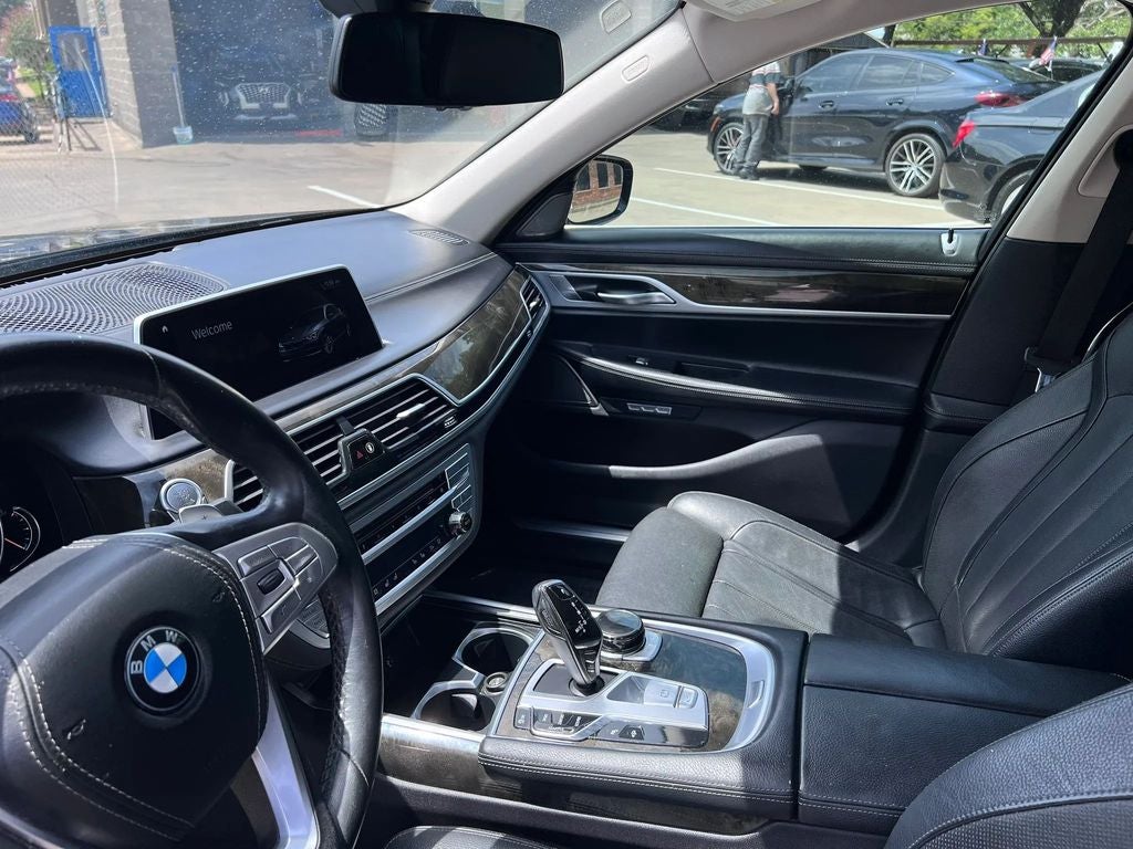 2018 BMW 7 Series 740i