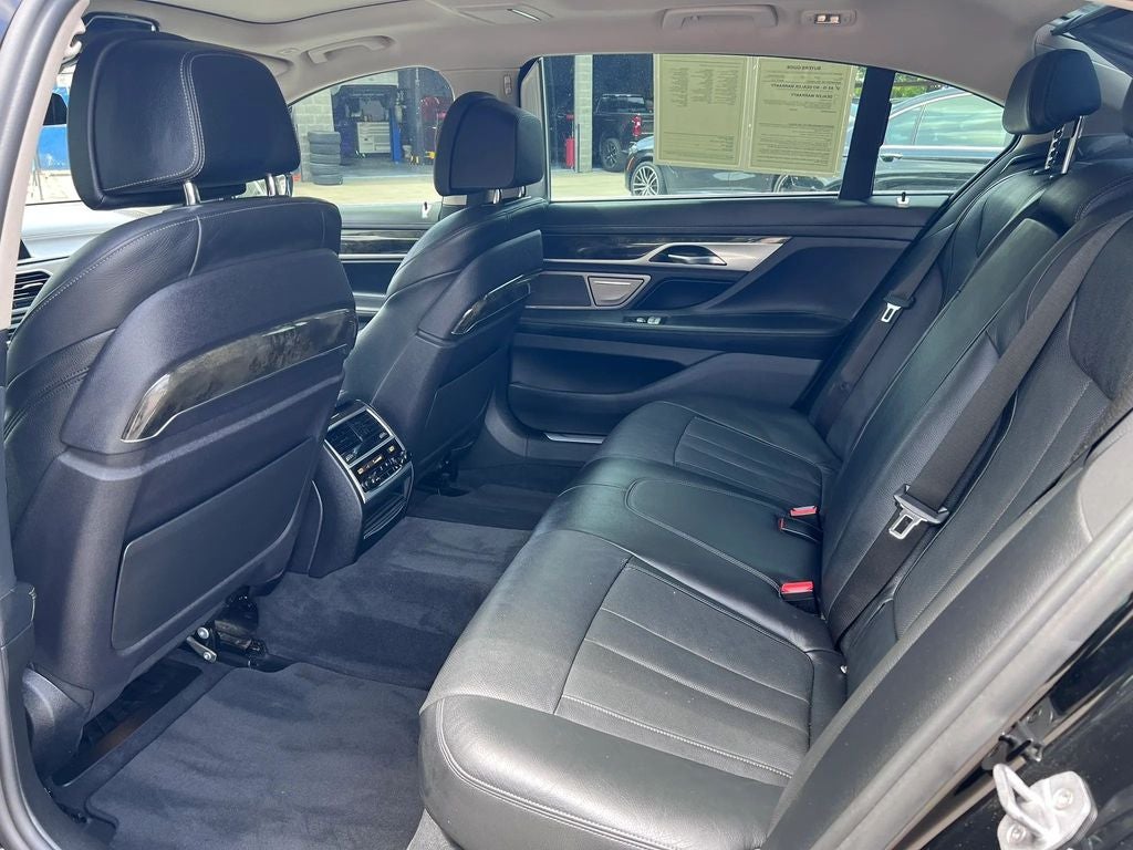 2018 BMW 7 Series 740i