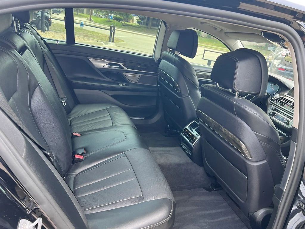 2018 BMW 7 Series 740i