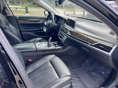 2018 BMW 7 Series 740i