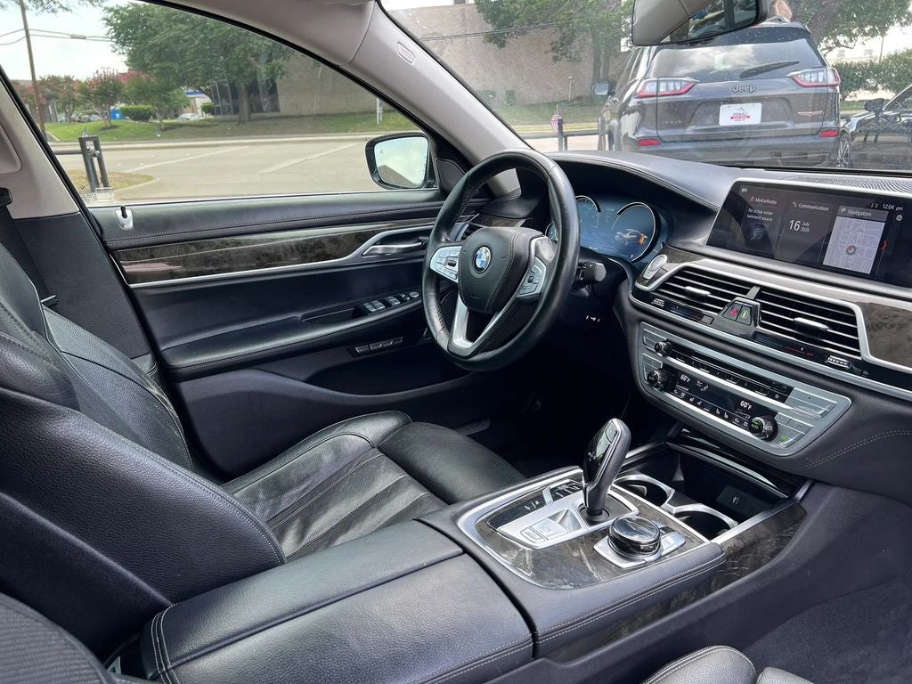 2018 BMW 7 Series 740i