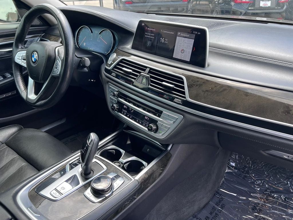 2018 BMW 7 Series 740i