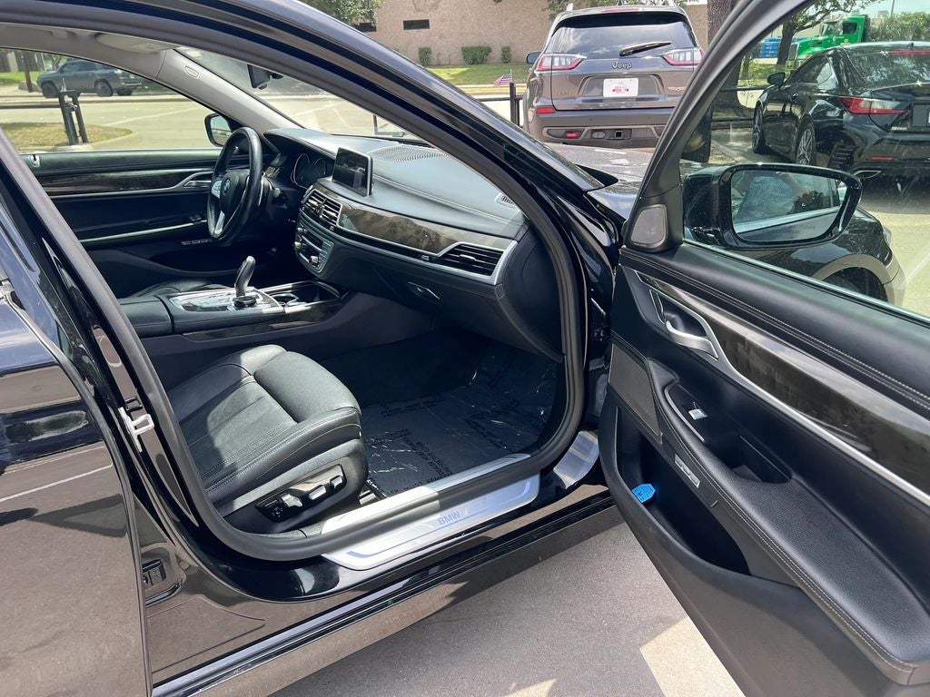 2018 BMW 7 Series 740i