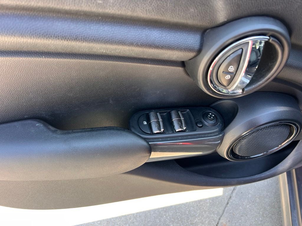2016 MINI Cooper Base