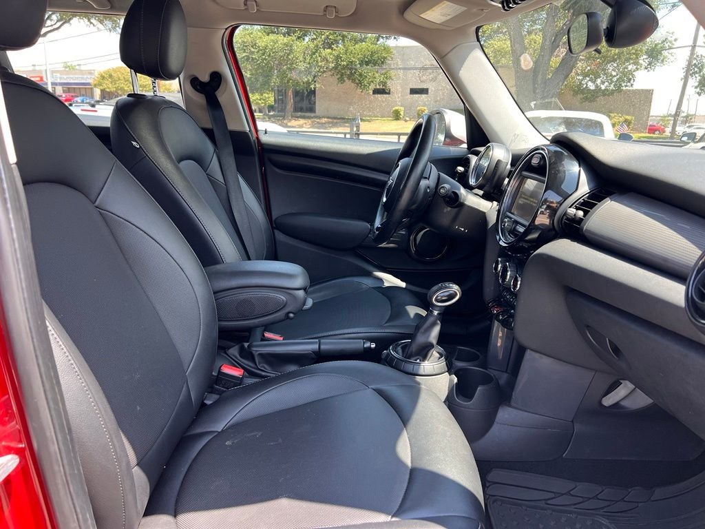 2016 MINI Cooper Base