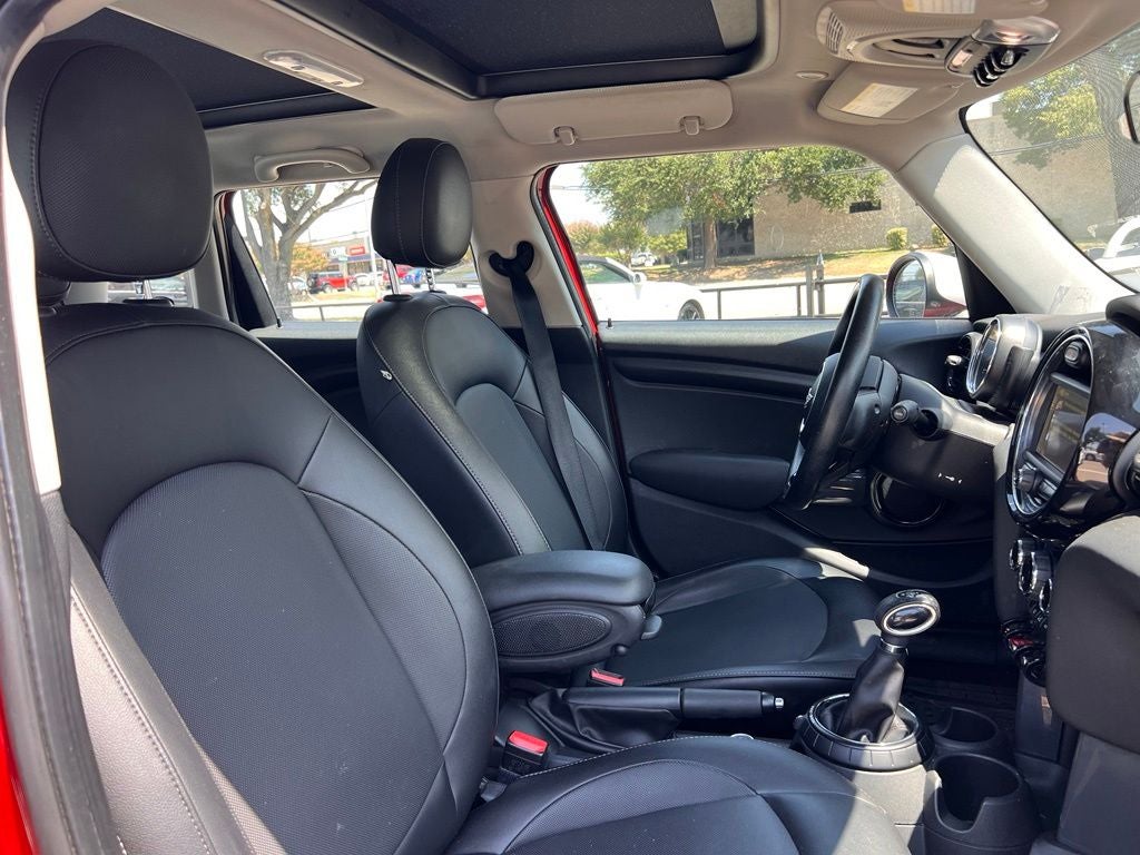2016 MINI Cooper Base
